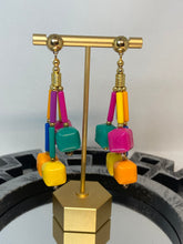 Load image into Gallery viewer, Mia Earring
